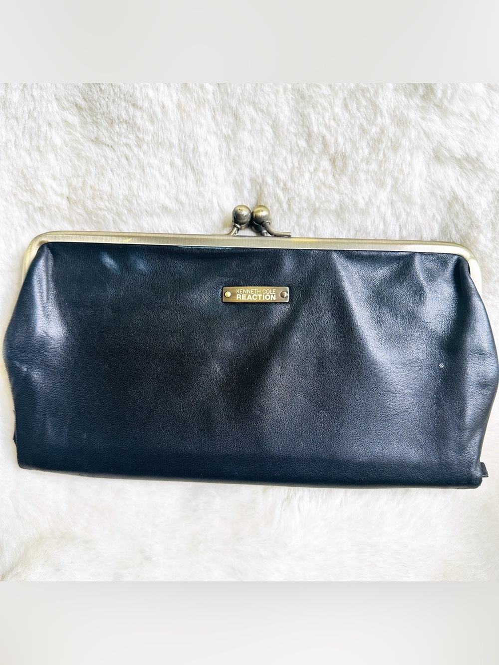 Kenneth Cole Reaction Black Leather Kiss-lock Clutch